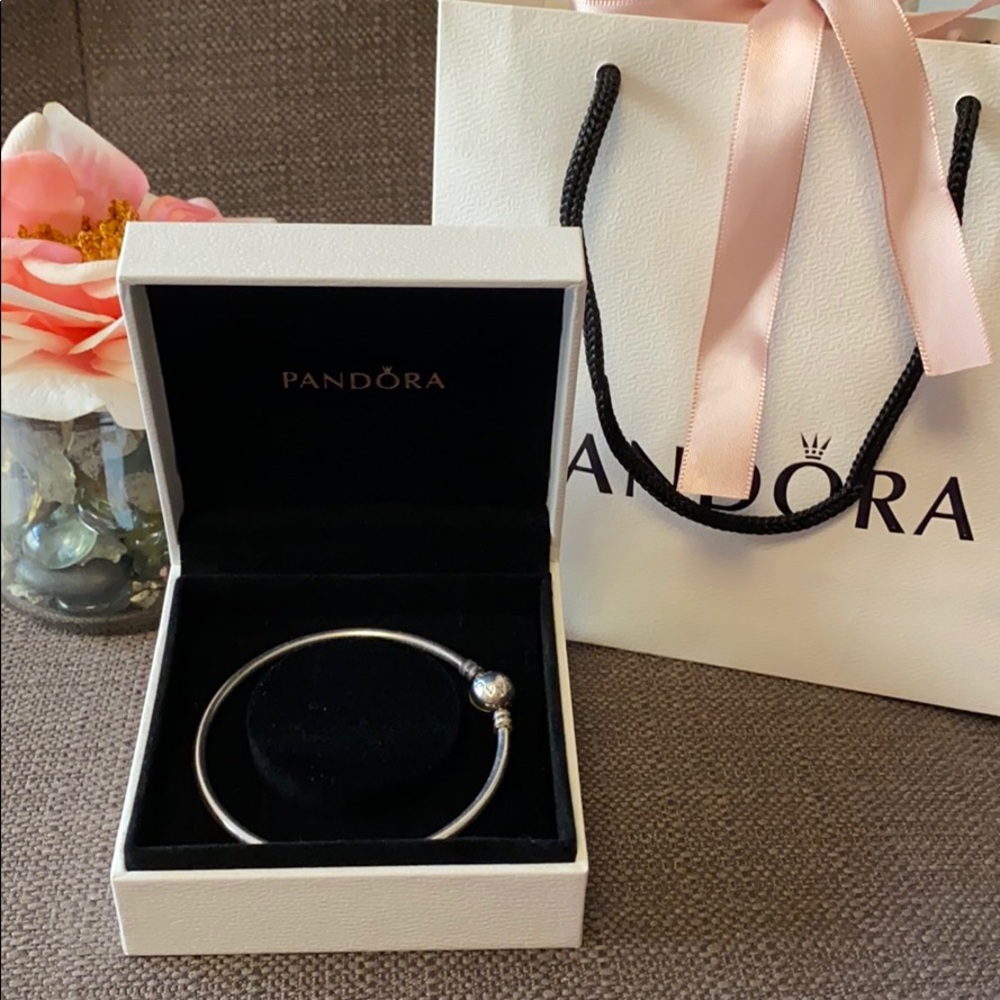 Pandora Moments Bangle Bracelet - Medium 7.5